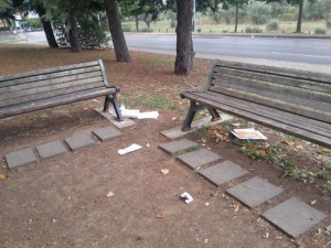 Viterbo - Santa Barbara - Rifiuti nell'area verde di via Lega dei XII Popoli