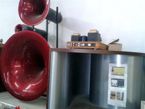 Pescia Romana - Il materiale ritrovato e sequestrato dai carabinieri 