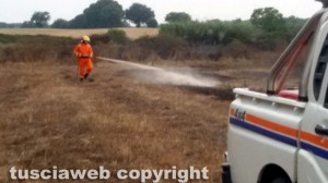 Marta - In fiamme una baracca, una barca, due roulotte e un trattore