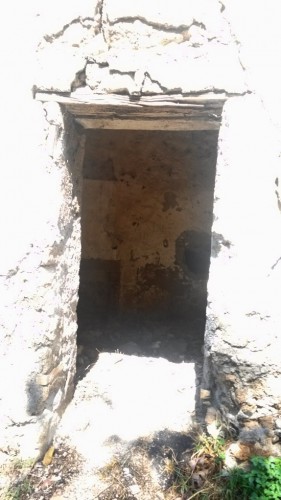 Viterbo - L'edicola della Madonnina in Strada Capretta ripulita