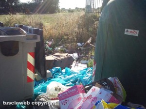 Viterbo - Discarica a cielo aperto sulla Teverina