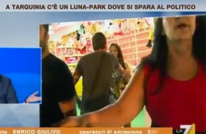 Tarquinia - La giornalista La 7 aggredita