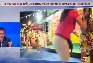 Tarquinia - La giornalista La 7 aggredita