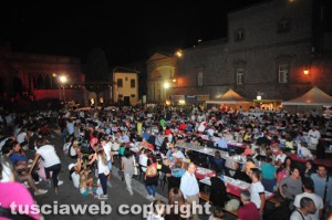 Macchina di Santa Rosa - Cena in piazza con i facchini