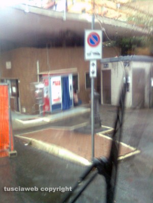 Viterbo - La foto della fellatio in pieno giorno al Sacrario
