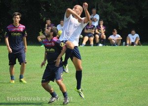 Sport - Calcio - L'amichevole tra Viterbese e ViVa