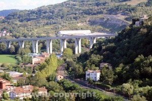 Bomba a Orte - La superstrada e la ferrovia