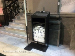 Santa Rosa - Il contenitore delle preghiere alla basilica 