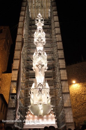 Macchina di Santa Rosa - Gloria si illumina e mostra il suo splendore