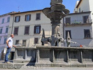 Fontana grande deturpata - Marco Ciorba