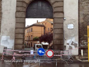 Viterbo - Porta della Verità chiusa per il maltempo