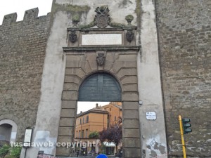Viterbo - Porta della Verità chiusa per il maltempo
