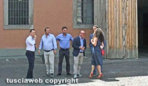Viterbo - I consiglieri di minoranza all'uscita dalla prefettura