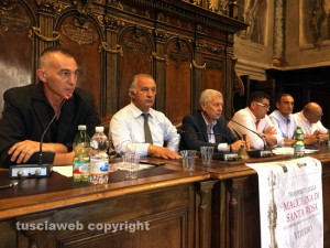 Santa Rosa - La conferenza di presentazione del Trasporto in Comune