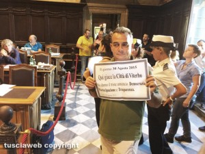 Viterbo - Comune - La protesta dell'opposizione