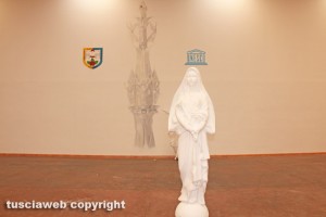 Gloria - La statua di santa Rosa 