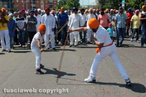 Viterbo - La comunità sikh per le vie della città