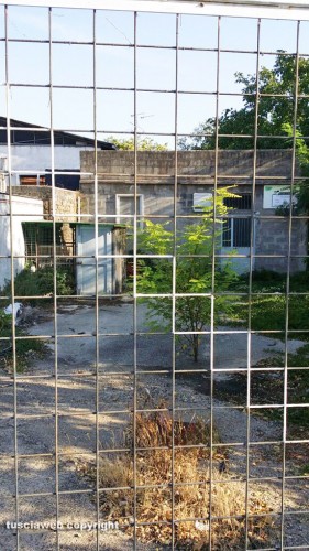 Paparano - Via dei Tulipani - Ex fabbrica di rapette