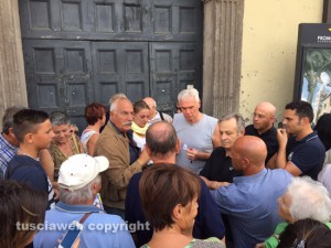 Viterbo - La fila per i biglietti delle tribune 