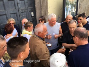 Viterbo - La fila per i biglietti delle tribune 