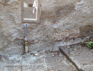 Viterbo - Il degrado in via della Salita a Pianoscarano