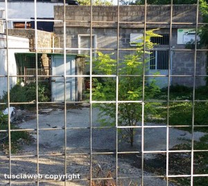 Paparano - Via dei Tulipani - Ex fabbrica di rapette