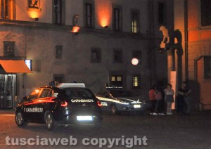 Viterbo - Intervento di polizia e carabinieri