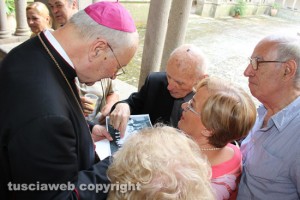 Don Dante Bernini con il vescovo Fumagalli