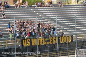 Sport - Calcio - Viterbese - La curva gialloblù