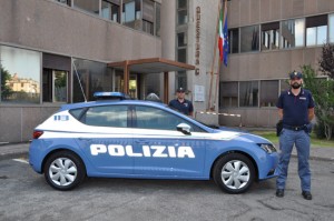 La polizia
