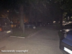 Viterbo - Stazione di Porta Fiorentina - Macchine parcheggiate sulle aiuole