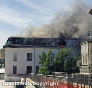 Montefiascone - In fiamme appartamenti nel centro storico