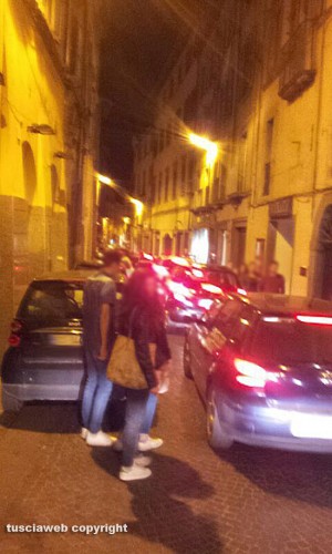 Viterbo - Il traffico del sabato sera a Corso Italia