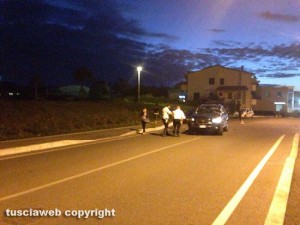 Viterbo - Via Madre Teresa di Calcutta - Scoppia una gomma e va contro un suv