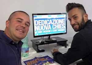 Chiesa di Villanova - Al lavoro sul manifesto per la cerimonia