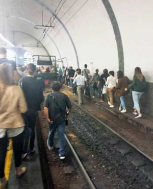 Ferrovia Roma - Civita Castellana - Viterbo - Pendolari sui binari a Flaminio