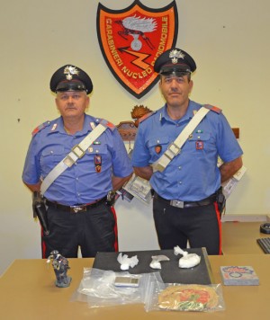 Viterbo - Il materiale sequestrato dai carabinieri 