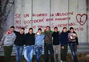 Viterbo - Gli amici ricordano Leonardo Rizzello con scritte al sottopassaggio sulla Tuscanese