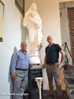 Viterbo - La statua di santa Rosa in basilica - Vincenzo Fiorillo e Raffaele Ascenzi