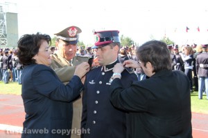 Viterbo - La consegna dei gradi di maresciallo agli allievi del corso Valore dell'esercito