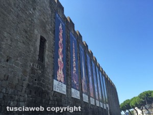Piazzale Gramsci - Gli stendardi delle Macchine di santa Rosa