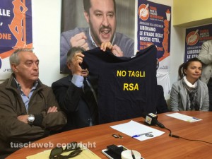 Viterbo - La maglia di Noi con Salvini contro i tagli alle Rsa