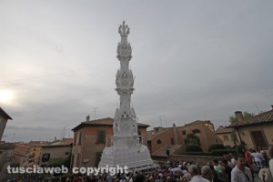 Macchina di Santa Rosa - Gloria splende anche di giorno