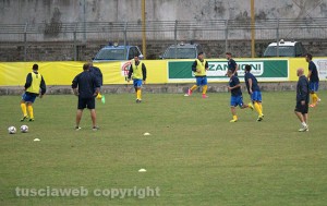 Sport - Calcio - Viterbese - La squadra durante il riscaldamento