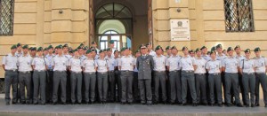 Gli allievi ufficiali della finanza in visita al reparto aeronavale