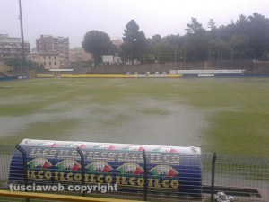 Lo stadio Rocchi ridotto a una pozzanghera