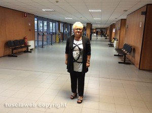 Daniela Bizzarri in tribunale, parte offesa al processo contro l'utente Facebook che l'ha insultata e minacciata