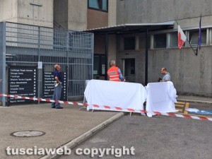 Viterbo - Donna precipita dall'ospedale di Belcolle e muore