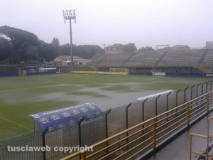 Lo stadio Rocchi ridotto a una pozzanghera