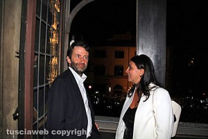 Santa Rosa 2015 - Il ministro Franceschini ammira Gloria da Palazzo dei Priori